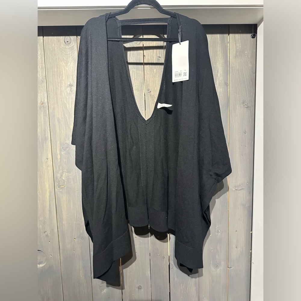 NWT lululemon Free to Cost Wrap - Picture 4 of 4